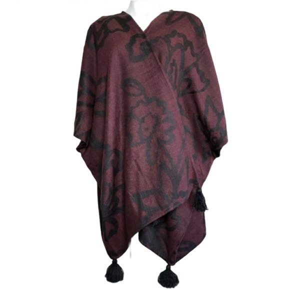 Cleobella Sevigny Leaf Shawl in Bordeaux & Black - Picture 3 of 10